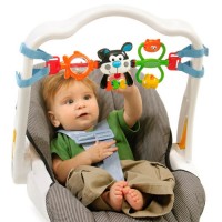 Растяжка-погремушка на коляску "Дружная Компания" Infantino